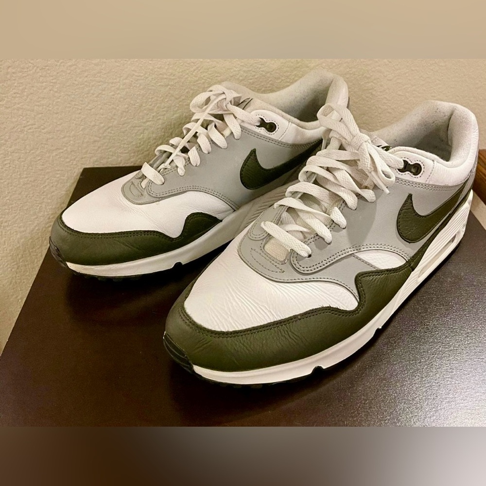 Men shoes